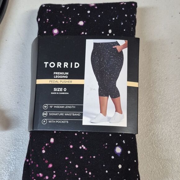 Torrid 0 Black and Bleach Pedal Pusher Leggings - New - Picture 4 of 7